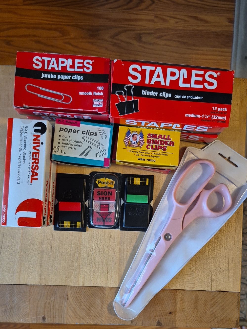 Binder Clips/Paper Clips/Staples Assortment
